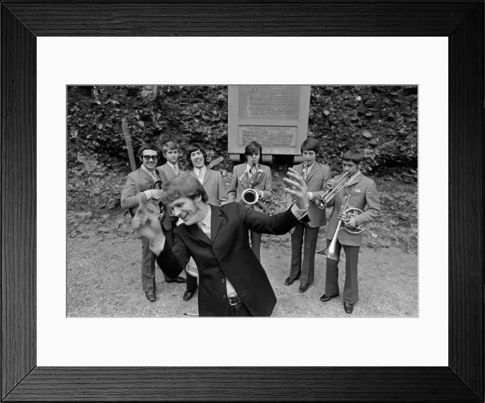 Framed Print : The Amboy Dukes pictured at Reading Abbey Ruins, Berkshire, in 1968 Framed Print : The Amboy Dukes pictured at Reading Abbey Ruins, Berkshire, in 1968