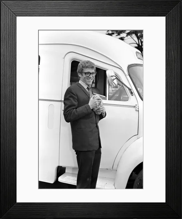 Framed Print : Peter Gilmore, on the film set of Carry On Doctor. This scene was filmed Framed Print : Peter Gilmore, on the film set of Carry On Doctor. This scene was filmed