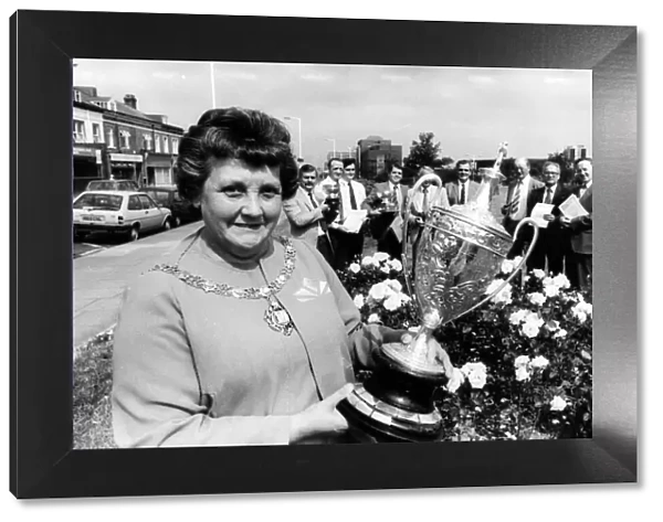 Mayor Councillor Minnie Robsonwith Whickhams trophy with Gateshead Borough officials
