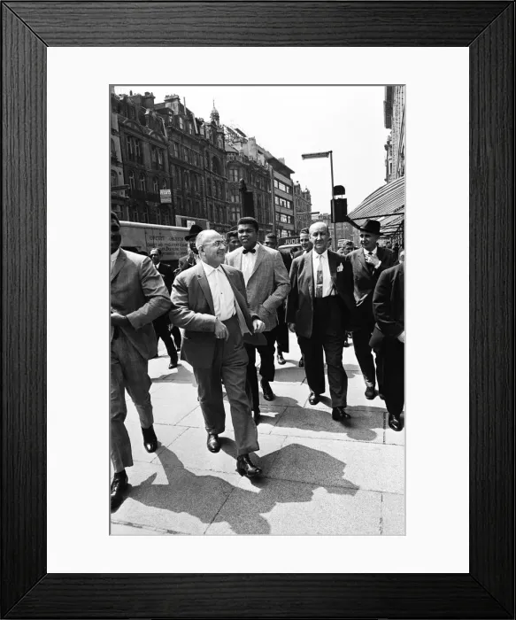 Framed Print : Cassius Clay (Muhammad Ali) and entourage in London Framed Print : Cassius Clay (Muhammad Ali) and entourage in London
