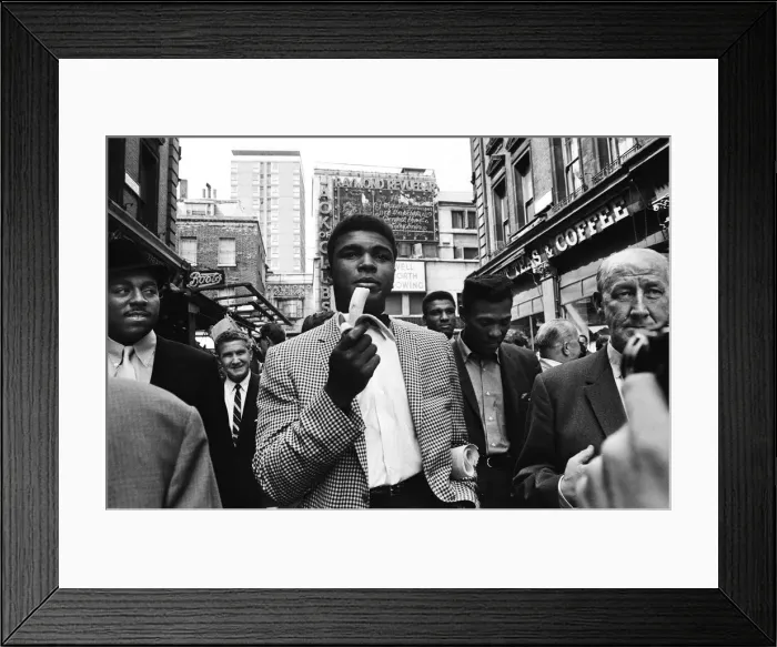 Framed Print : Cassius Clay (Muhammad Ali) and entourage in London Framed Print : Cassius Clay (Muhammad Ali) and entourage in London