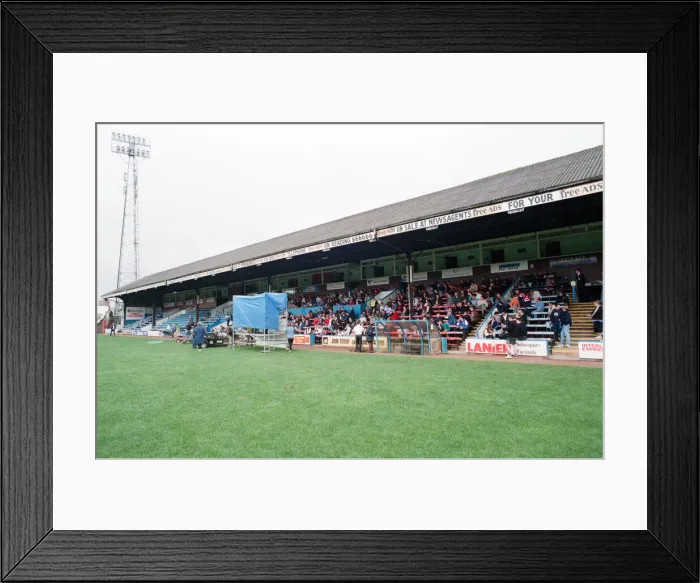 Framed Print : Auction at Elm Park. Reading, 27th September 1998
