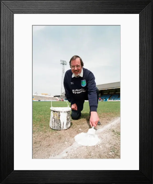 Framed Print : David Downs marks the pitch at Elm Park. Reading, 8th May 1998 Framed Print : David Downs marks the pitch at Elm Park. Reading, 8th May 1998