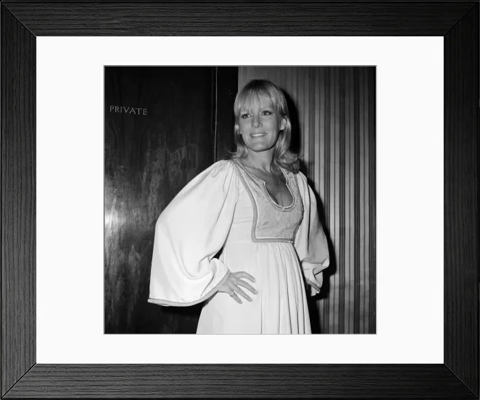 Framed Print : The big, new modern revue, Paris to Piccadilly, opened tonight at the Prince of Wales Framed Print : The big, new modern revue, Paris to Piccadilly, opened tonight at the Prince of Wales