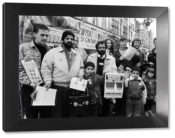 Reading Miners Support Group. Broad Street, Reading. 28th November 1992