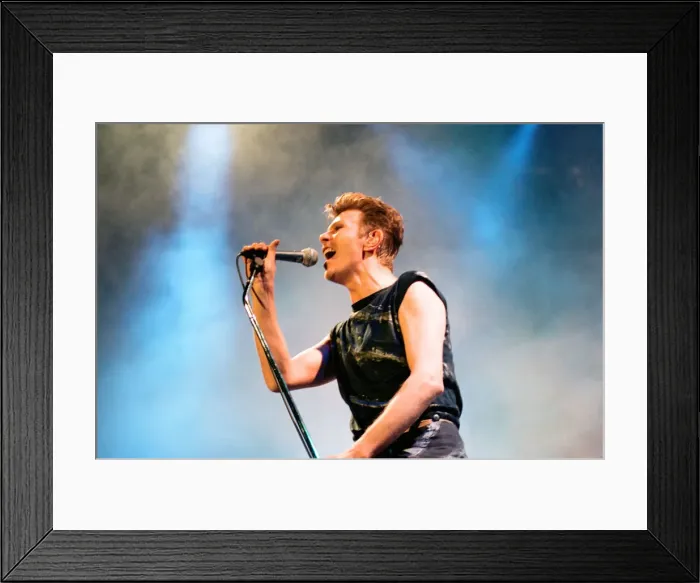 Framed Print : David Bowie performing at the NEC, Birmingham. Outside Tour. 21st November 1995 Framed Print : David Bowie performing at the NEC, Birmingham. Outside Tour. 21st November 1995