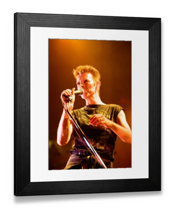 Framed Print : David Bowie performing at the NEC, Birmingham. Outside Tour. 21st November 1995 Framed Print : David Bowie performing at the NEC, Birmingham. Outside Tour. 21st November 1995