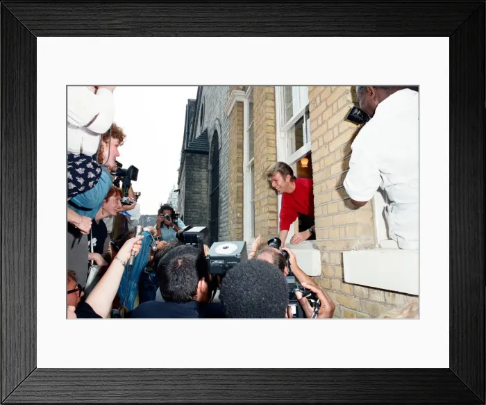 Framed Print : David Bowie launches The Brixton Community Centre, yards away from his own birthplace in Framed Print : David Bowie launches The Brixton Community Centre, yards away from his own birthplace in