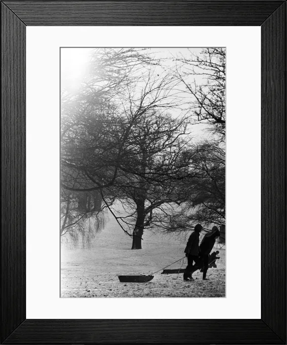 Framed Print : Snow in Prospect Park, Reading. 9th January 1971 Framed Print : Snow in Prospect Park, Reading. 9th January 1971