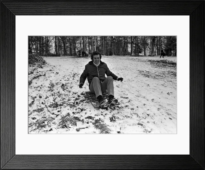 Framed Print : Snow in Prospect Park, Reading. 9th January 1971 Framed Print : Snow in Prospect Park, Reading. 9th January 1971