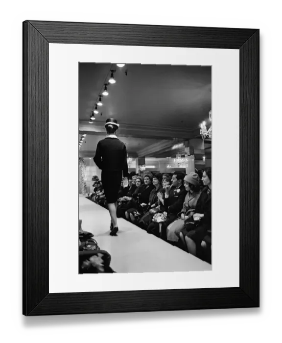 Framed Print : Four hours after getting married this morning, 24-year-old Judy Wilson went back to work Framed Print : Four hours after getting married this morning, 24-year-old Judy Wilson went back to work