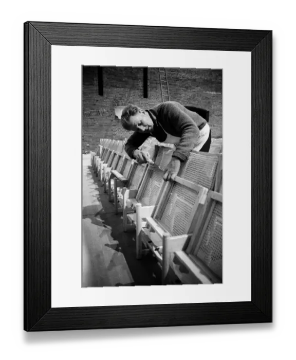 Framed Print : £13 a week carpenter Len Edmunds playing his homemade violin Framed Print : £13 a week carpenter Len Edmunds playing his homemade violin