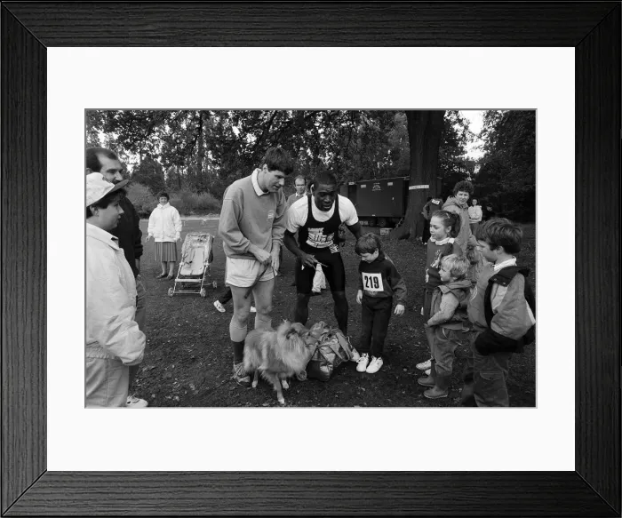 Framed Print : Frank Bruno at Sindlesham School. 4th November 1990 Framed Print : Frank Bruno at Sindlesham School. 4th November 1990