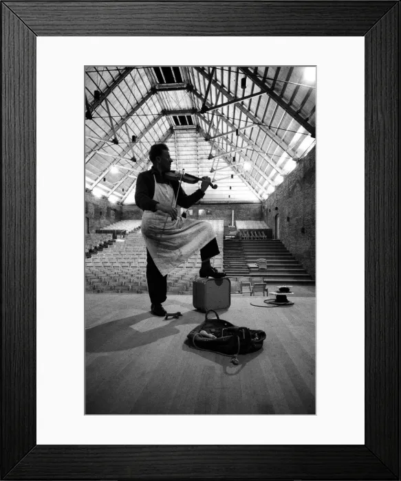 Framed Print : £13 a week carpenter Len Edmunds playing his homemade violin Framed Print : £13 a week carpenter Len Edmunds playing his homemade violin
