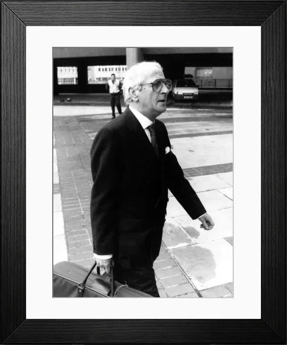 Framed Print : George Carman, Ken Dodds brief. 6th June 1989 Framed Print : George Carman, Ken Dodds brief. 6th June 1989