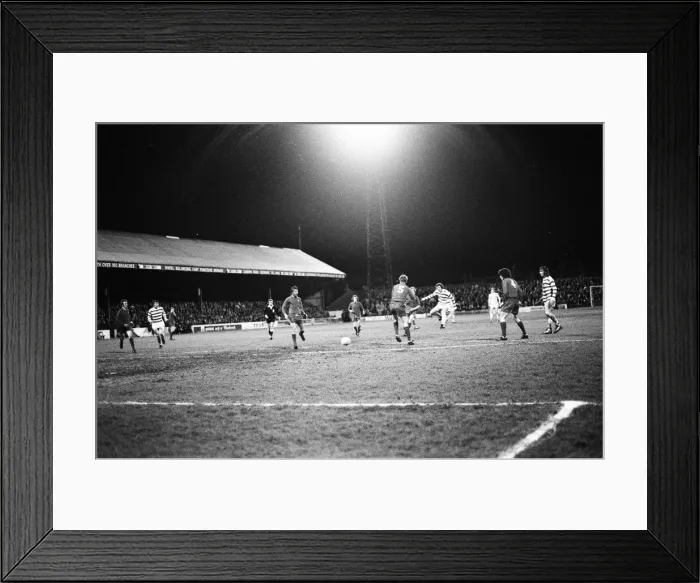 Framed Print : Reading 5-0 Tranmere Rovers, League Division Four match at Elm Park Framed Print : Reading 5-0 Tranmere Rovers, League Division Four match at Elm Park