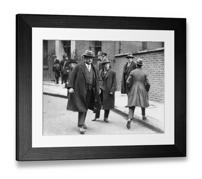 Framed Print : May 1926 General Strike. The strike began on 4th May 1926 Framed Print : May 1926 General Strike. The strike began on 4th May 1926