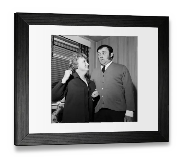 Framed Print : Comedian Les Dawson and his neighbour Mrs Winifred Rose