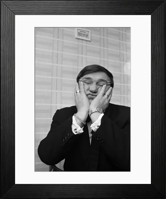Framed Print : 36-year old comedian Les Dawson, who has just landed his biggest job yet - a six week Framed Print : 36-year old comedian Les Dawson, who has just landed his biggest job yet - a six week