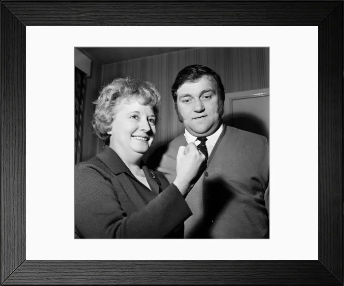 Framed Print : Comedian Les Dawson and his neighbour Mrs Winifred Rose Framed Print : Comedian Les Dawson and his neighbour Mrs Winifred Rose