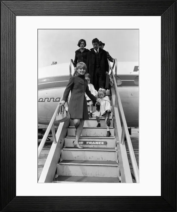 Framed Print : Petula Clark arriving at London Airport from Paris with her two children, Barbara, 4 Framed Print : Petula Clark arriving at London Airport from Paris with her two children, Barbara, 4