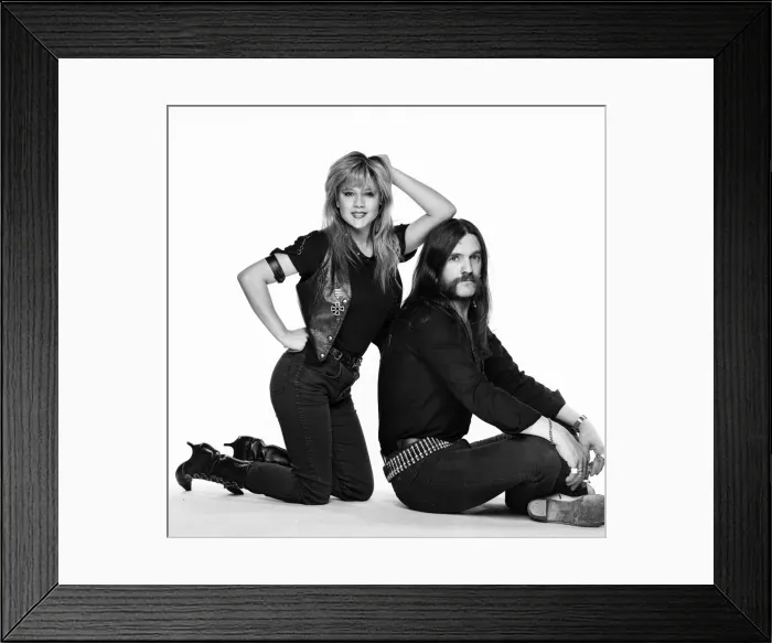 Framed Print : Samantha Fox, Glamour model, and Lemmy, musician, singer and songwriter who founded