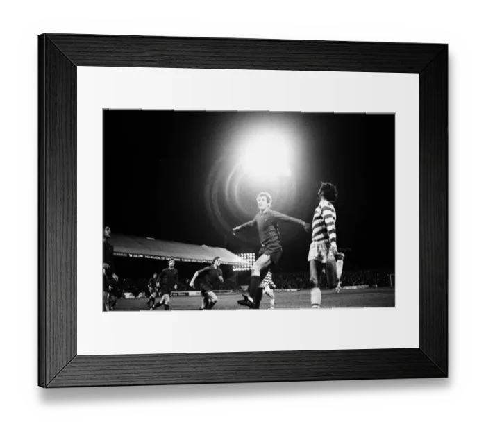 Framed Print : Reading 5-0 Tranmere Rovers, League Division Four match at Elm Park Framed Print : Reading 5-0 Tranmere Rovers, League Division Four match at Elm Park