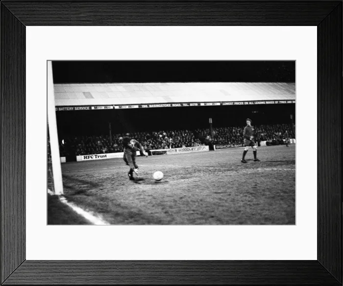 Framed Print : Reading 5-0 Tranmere Rovers, League Division Four match at Elm Park Framed Print : Reading 5-0 Tranmere Rovers, League Division Four match at Elm Park