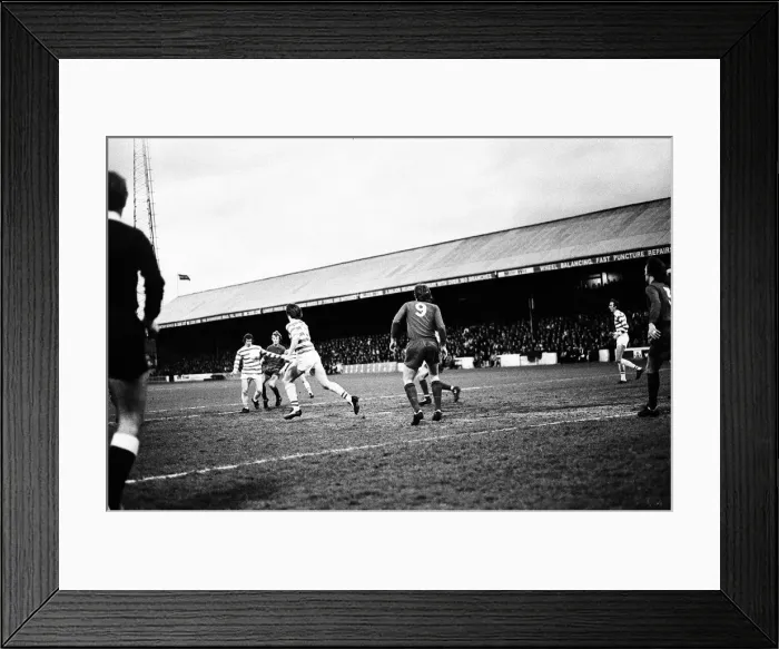 Framed Print : Reading 5-0 Tranmere Rovers, League Division Four match at Elm Park