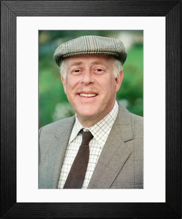 Framed Print : Photocall for new BBC production Keeping up Appearances. Clive Swift Framed Print : Photocall for new BBC production Keeping up Appearances. Clive Swift