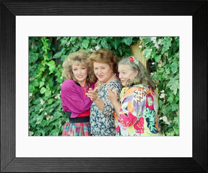 Framed Print : Photocall for new BBC production Keeping up Appearances