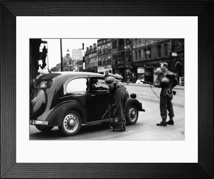 Framed Print : Members of the Reading Home Guard asking to see a motorists identity cards whilst taking Framed Print : Members of the Reading Home Guard asking to see a motorists identity cards whilst taking