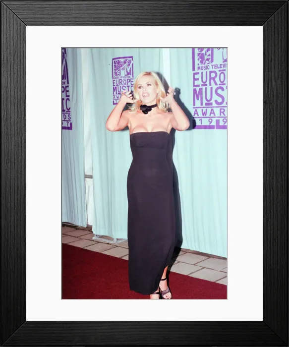 Framed Print : 1997 MTV Europe Music Awards, held at Ahoy, Rotterdam, The Netherlands Framed Print : 1997 MTV Europe Music Awards, held at Ahoy, Rotterdam, The Netherlands