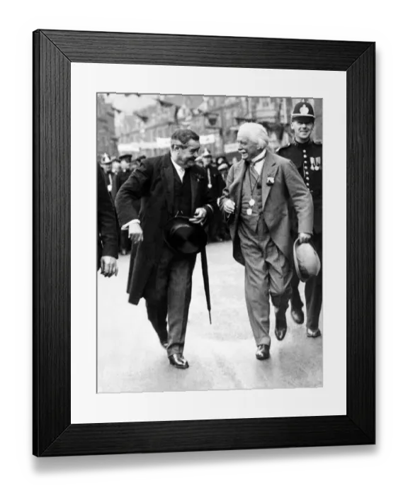 Framed Print : David Lloyd George and Lieutenant Colonel David Watts Morgan, CBE, DSO, MP