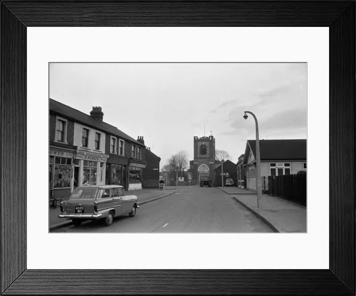 Framed Print : St Peter and St Paul Church, Dagenham, Essex, 1960 Framed Print : St Peter and St Paul Church, Dagenham, Essex, 1960