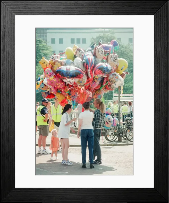 Framed Print : Cardiffs Big Weekend Summer Festival, Cardiff, Wales, 10th August 1997 Framed Print : Cardiffs Big Weekend Summer Festival, Cardiff, Wales, 10th August 1997