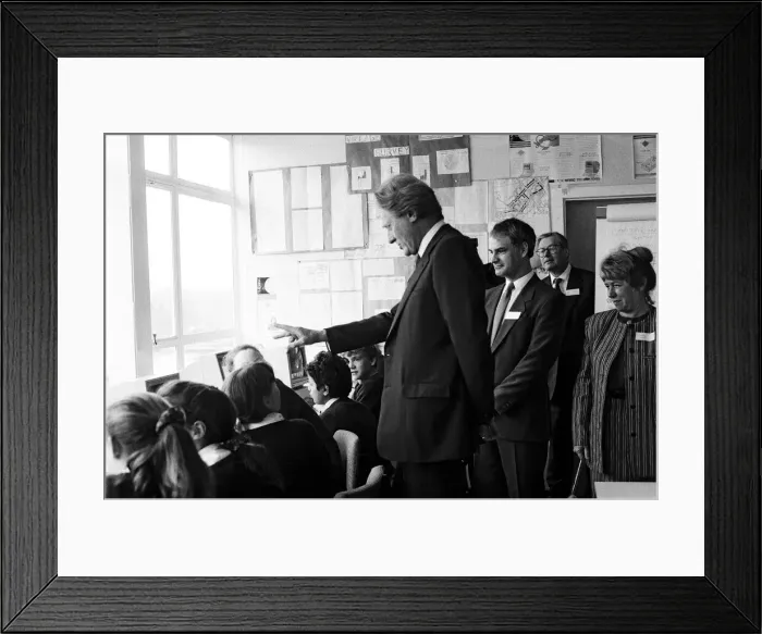 Framed Print : Michael Heseltine visits Chiltern Edge School, Sonning Common. 15th February 1991 Framed Print : Michael Heseltine visits Chiltern Edge School, Sonning Common. 15th February 1991