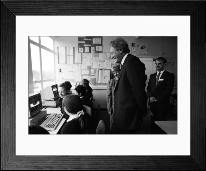 Framed Print : Michael Heseltine visits Chiltern Edge School, Sonning Common. 15th February 1991 Framed Print : Michael Heseltine visits Chiltern Edge School, Sonning Common. 15th February 1991