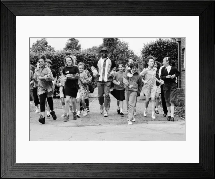 Framed Print : Kriss Akabusi at Geoffrey Field School, Reading. 8th July 1991 Framed Print : Kriss Akabusi at Geoffrey Field School, Reading. 8th July 1991