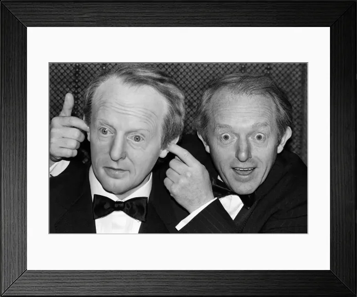 Framed Print : Magician Paul Daniels pictured with his waxwork. 21st February 1987 Framed Print : Magician Paul Daniels pictured with his waxwork. 21st February 1987