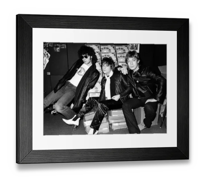 Framed Print : Wreckless Eric (centre) with two of his band members John Brown (left Framed Print : Wreckless Eric (centre) with two of his band members John Brown (left