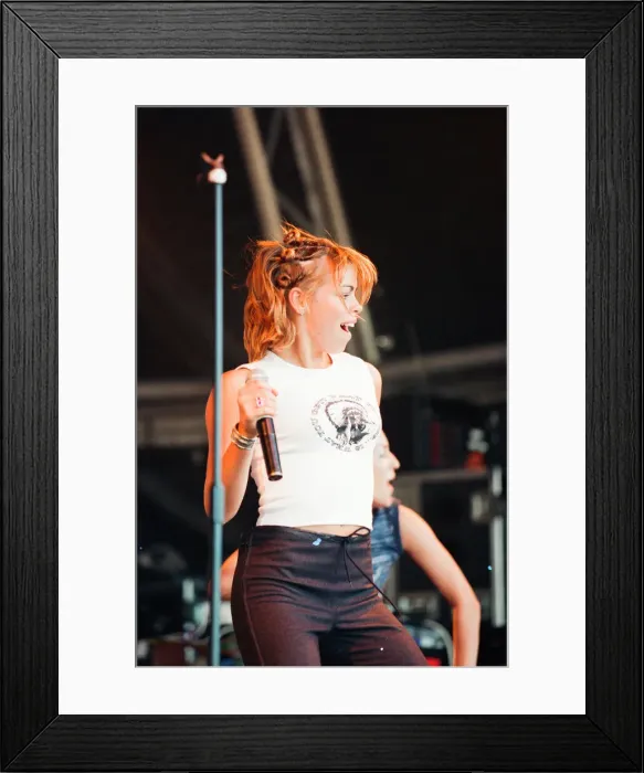 Framed Print : Cardiffs Big Weekend Summer Festival, Cardiff, Wales, 9th August 1998 Framed Print : Cardiffs Big Weekend Summer Festival, Cardiff, Wales, 9th August 1998