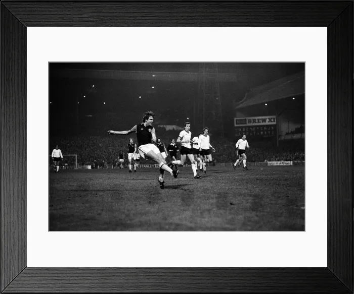 Framed Print : Aston Villa 5 - 1 Liverpool, League Division One match held at Villa Park