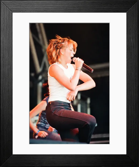 Framed Print : Cardiffs Big Weekend Summer Festival, Cardiff, Wales, 9th August 1998 Framed Print : Cardiffs Big Weekend Summer Festival, Cardiff, Wales, 9th August 1998