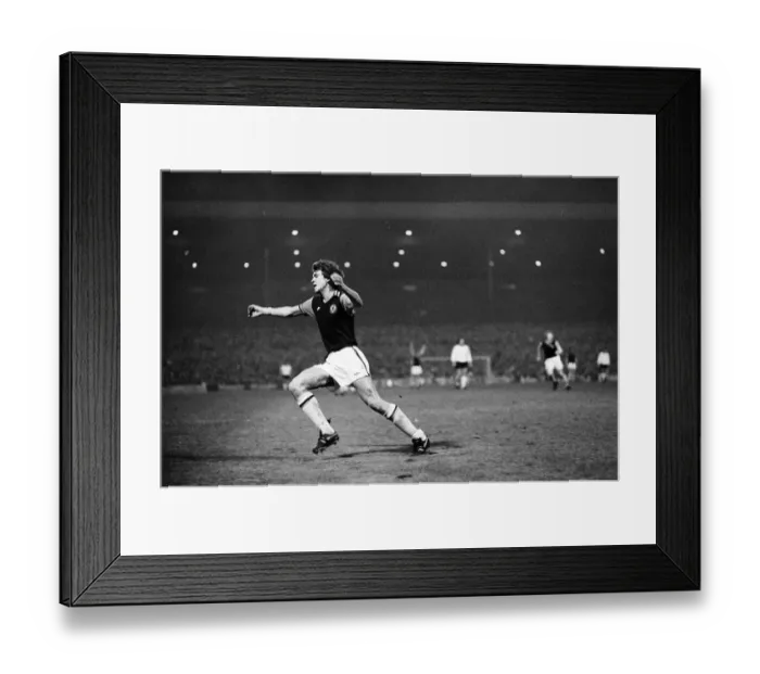 Framed Print : Aston Villa 5 - 1 Liverpool, League Division One match held at Villa Park Framed Print : Aston Villa 5 - 1 Liverpool, League Division One match held at Villa Park