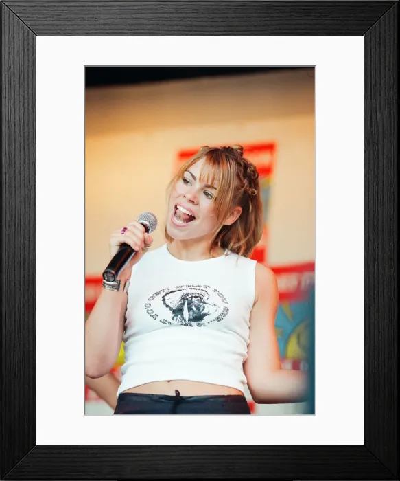 Framed Print : Cardiffs Big Weekend Summer Festival, Cardiff, Wales, 9th August 1998 Framed Print : Cardiffs Big Weekend Summer Festival, Cardiff, Wales, 9th August 1998