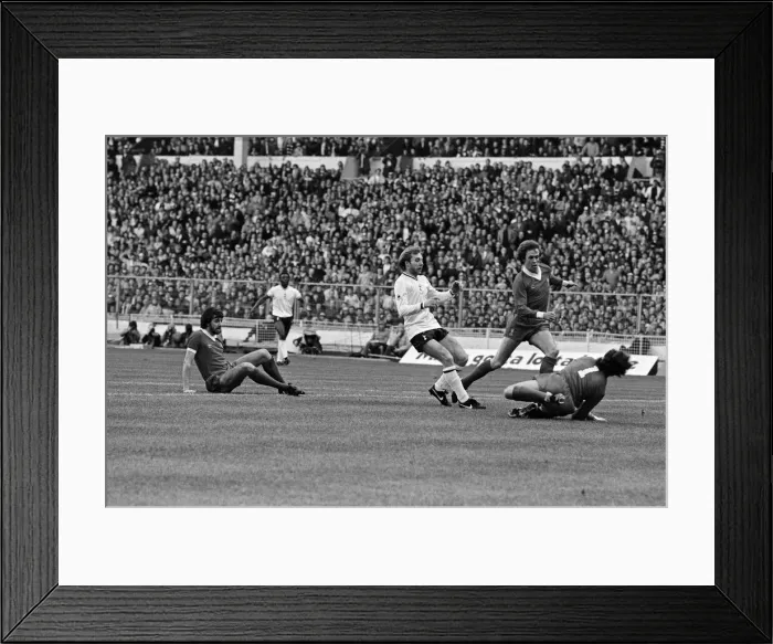 Framed Print : Liverpool v Tottenham Hotspur, Football League Cup Final at Wembley Stadium Framed Print : Liverpool v Tottenham Hotspur, Football League Cup Final at Wembley Stadium