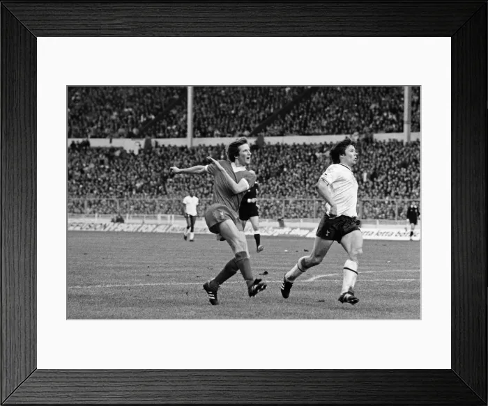 Framed Print : Liverpool v Tottenham Hotspur, Football League Cup Final at Wembley Stadium Framed Print : Liverpool v Tottenham Hotspur, Football League Cup Final at Wembley Stadium