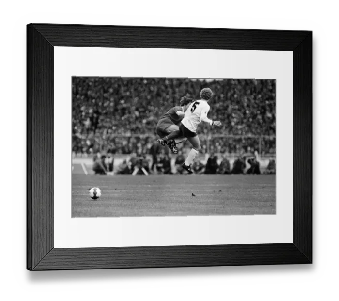 Framed Print : Liverpool v Tottenham Hotspur, Football League Cup Final at Wembley Stadium Framed Print : Liverpool v Tottenham Hotspur, Football League Cup Final at Wembley Stadium
