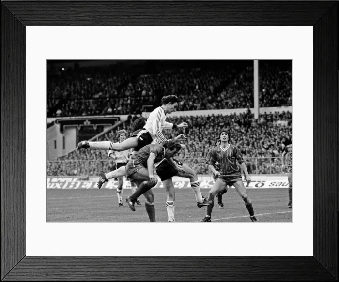 Framed Print : Liverpool v Manchester United, Football League Cup Final at Wembley Stadium Framed Print : Liverpool v Manchester United, Football League Cup Final at Wembley Stadium